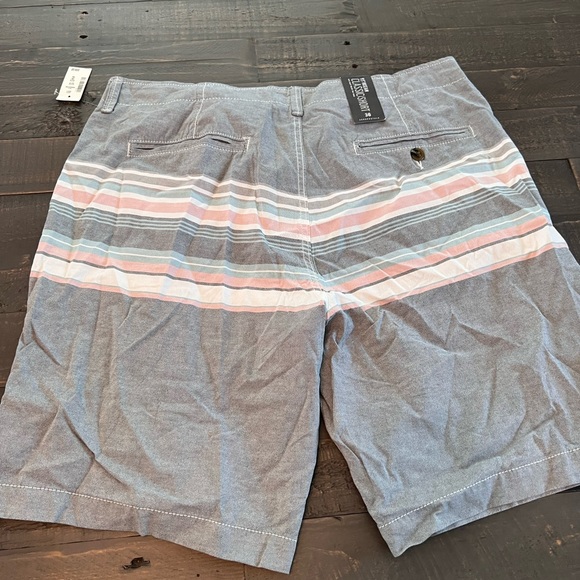 NWT Aeropostale shorts size 36. Make an offer. - Picture 4 of 5